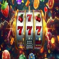 Contoh putaran Dragon Tiger di kuda 55 menampilkan kartu Dragon dan Tiger dengan nilai masing-masing dan hasil pemenang